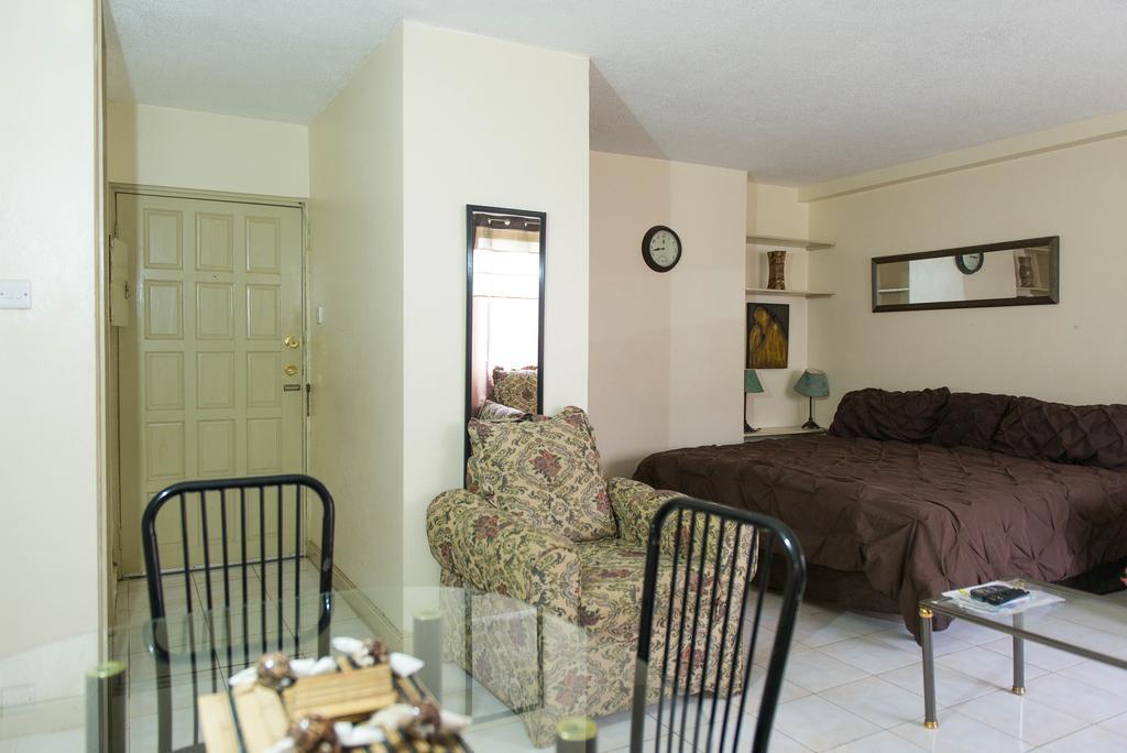 Turtle Towers Apartment